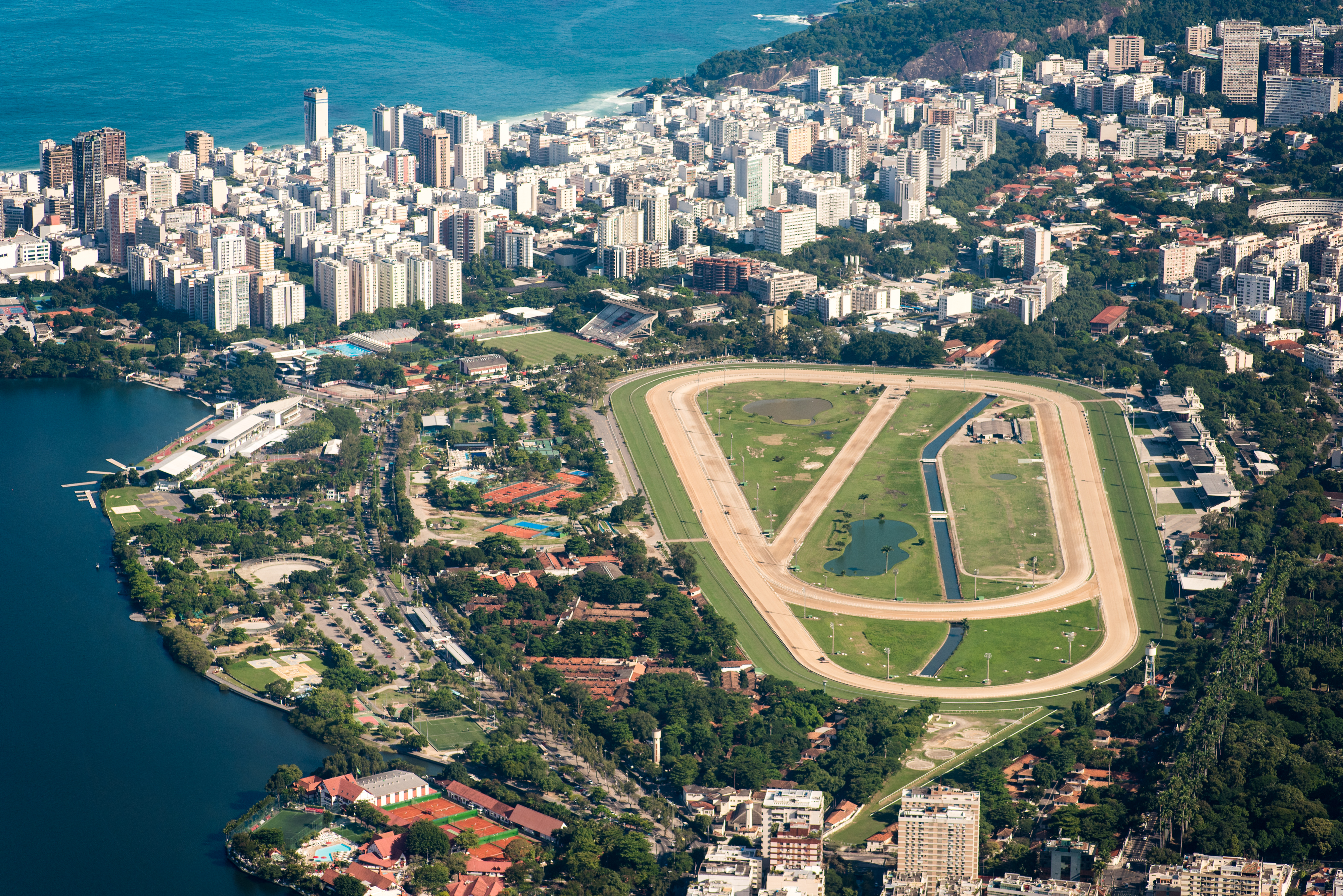Atletas vão invadir a pista de turfe do Jockey na Corrida Prio