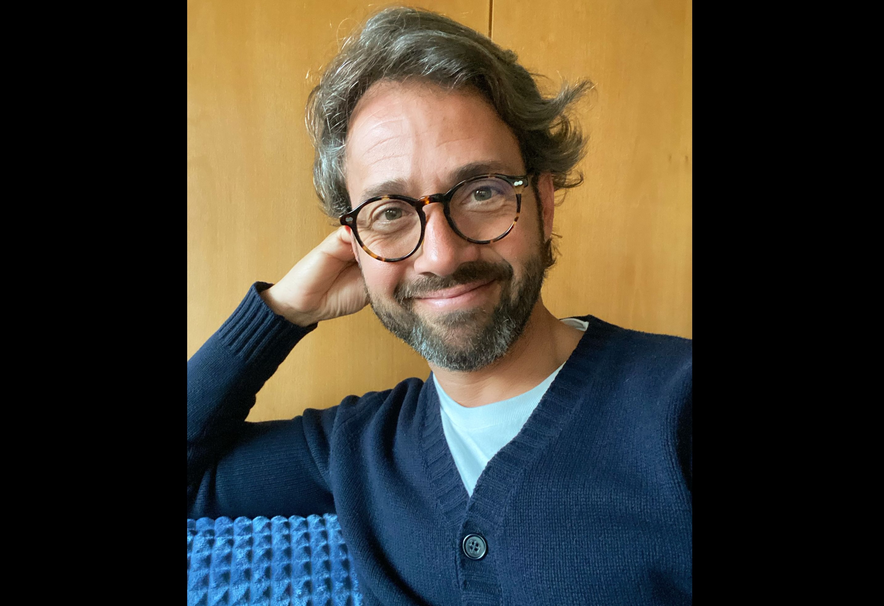 Hermés Galvão: “Construo um mosaico afetivo, ácido e atual sobre o Rio”
