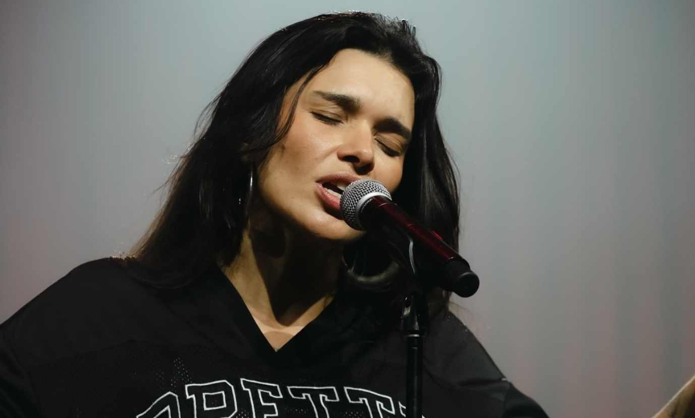 Por trás de hits do pagode, Lary agora grava seu projeto do gênero
