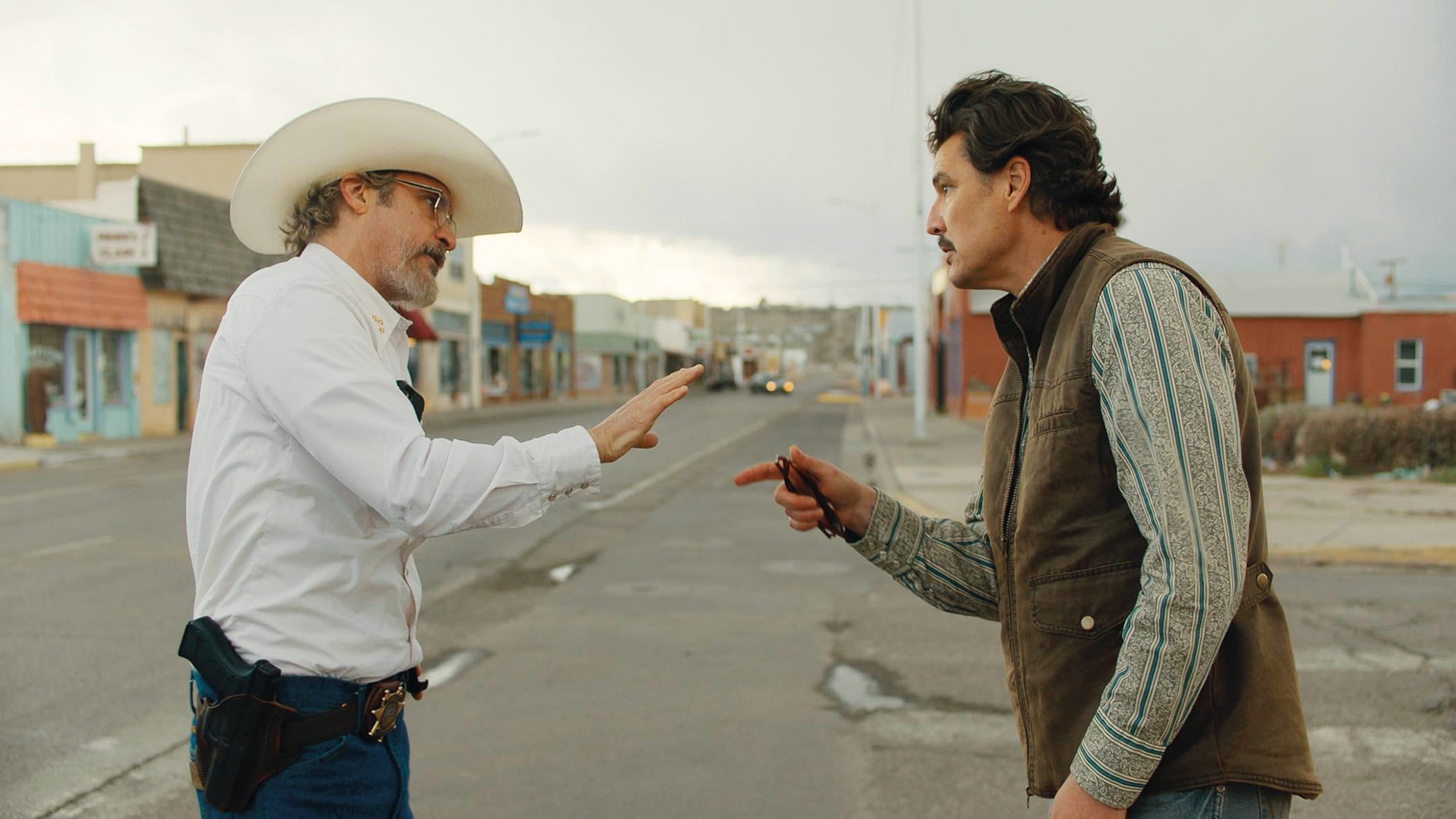 Faroeste com Joaquin Phoenix e Emma Stone estreia nas telonas