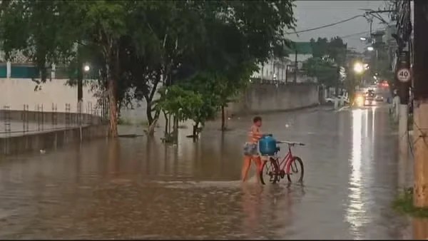 Governo intensifica monitoramento após fortes chuvas no estado