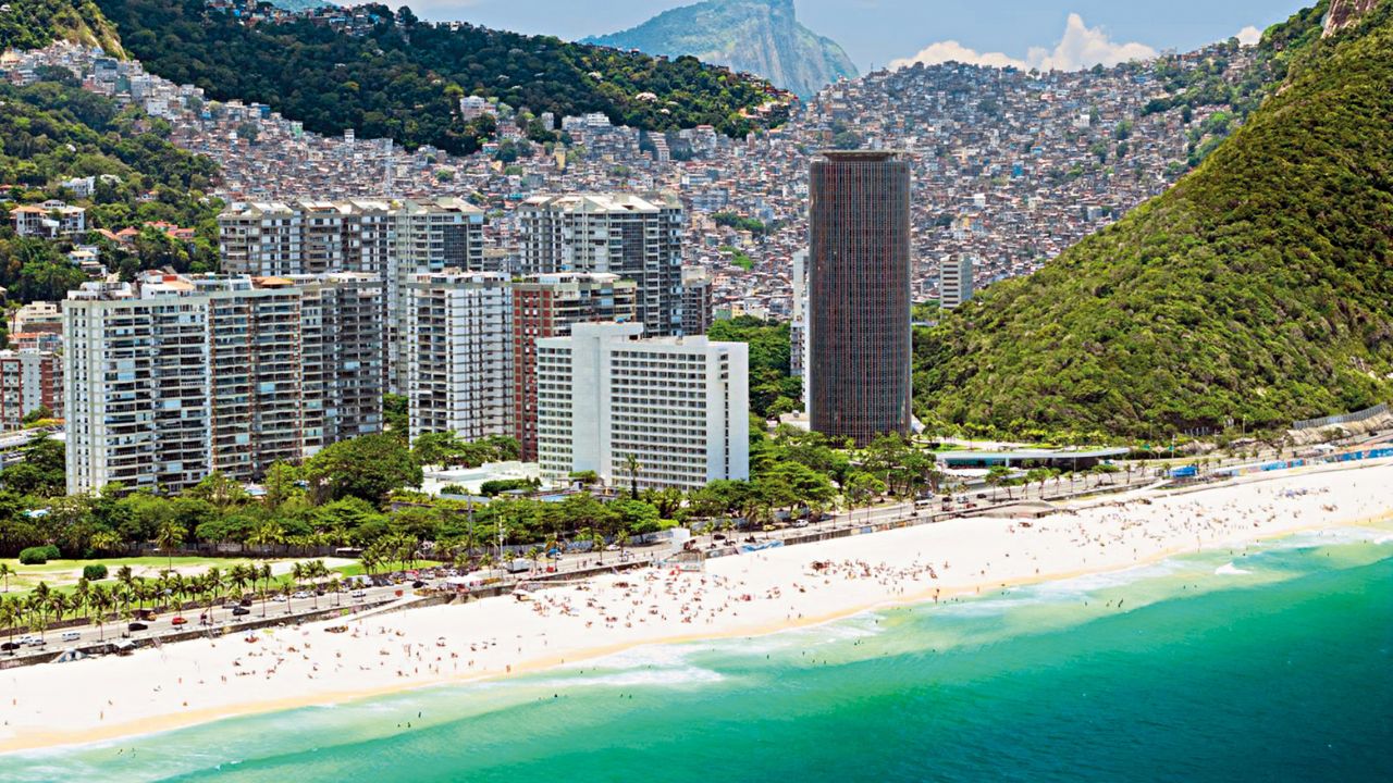 Novo point: areias mais vazias e mar limpo atraem cariocas para São Conrado