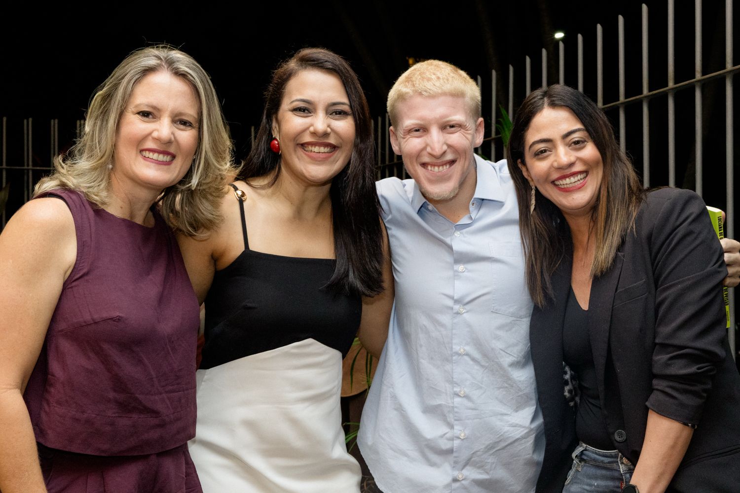Lançamento do livro “Voz de Prisão”, que vai virar filme com Carol Castro