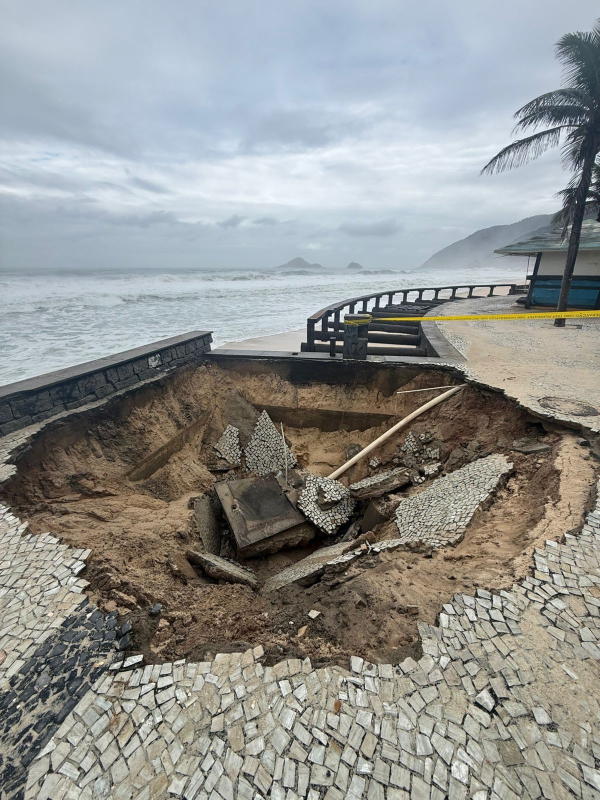 Mario Moscatelli: novo desabamento na Praia da Macumba