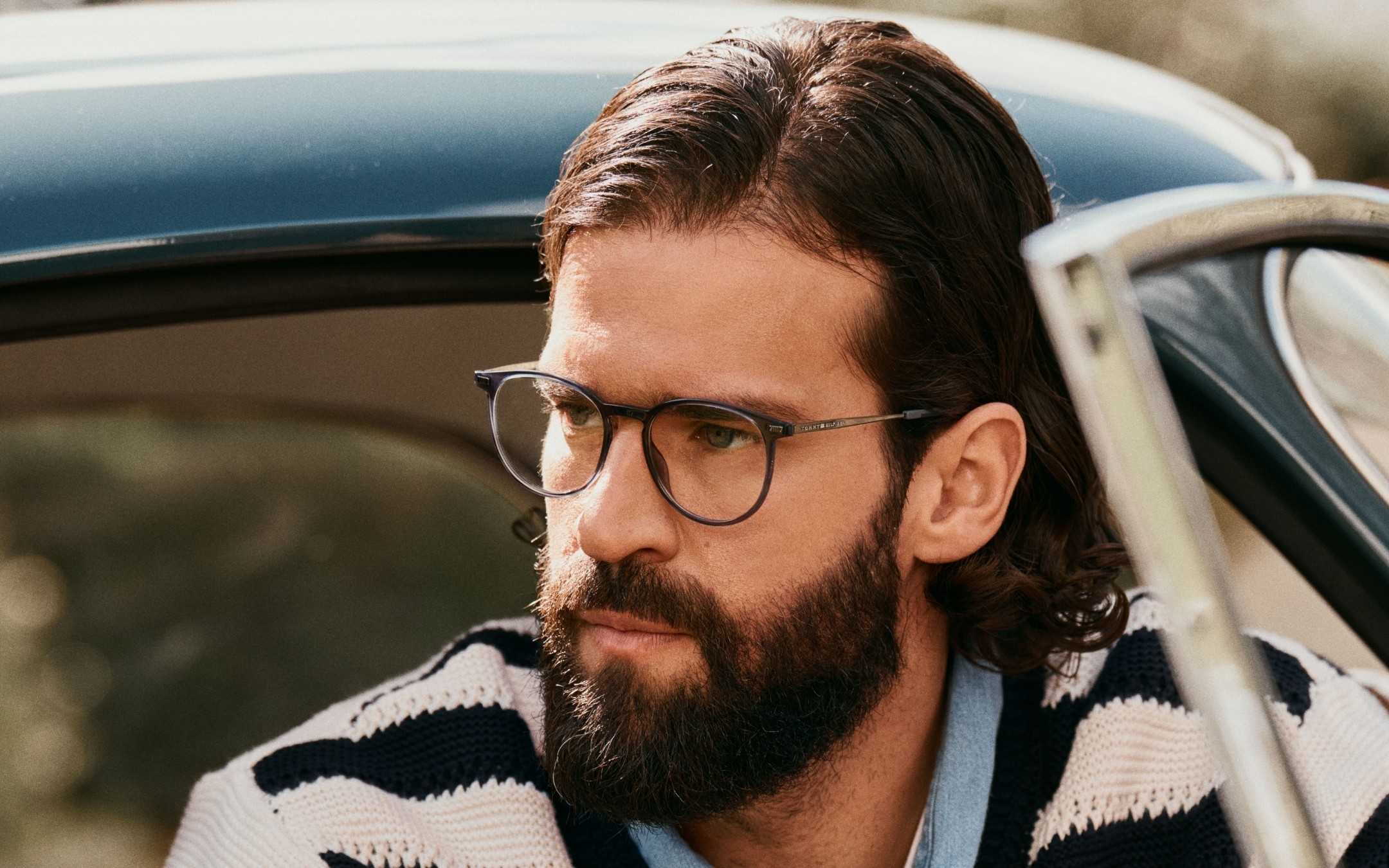 Goleiro da seleção, Alisson Becker vira embaixador de marca de óculos