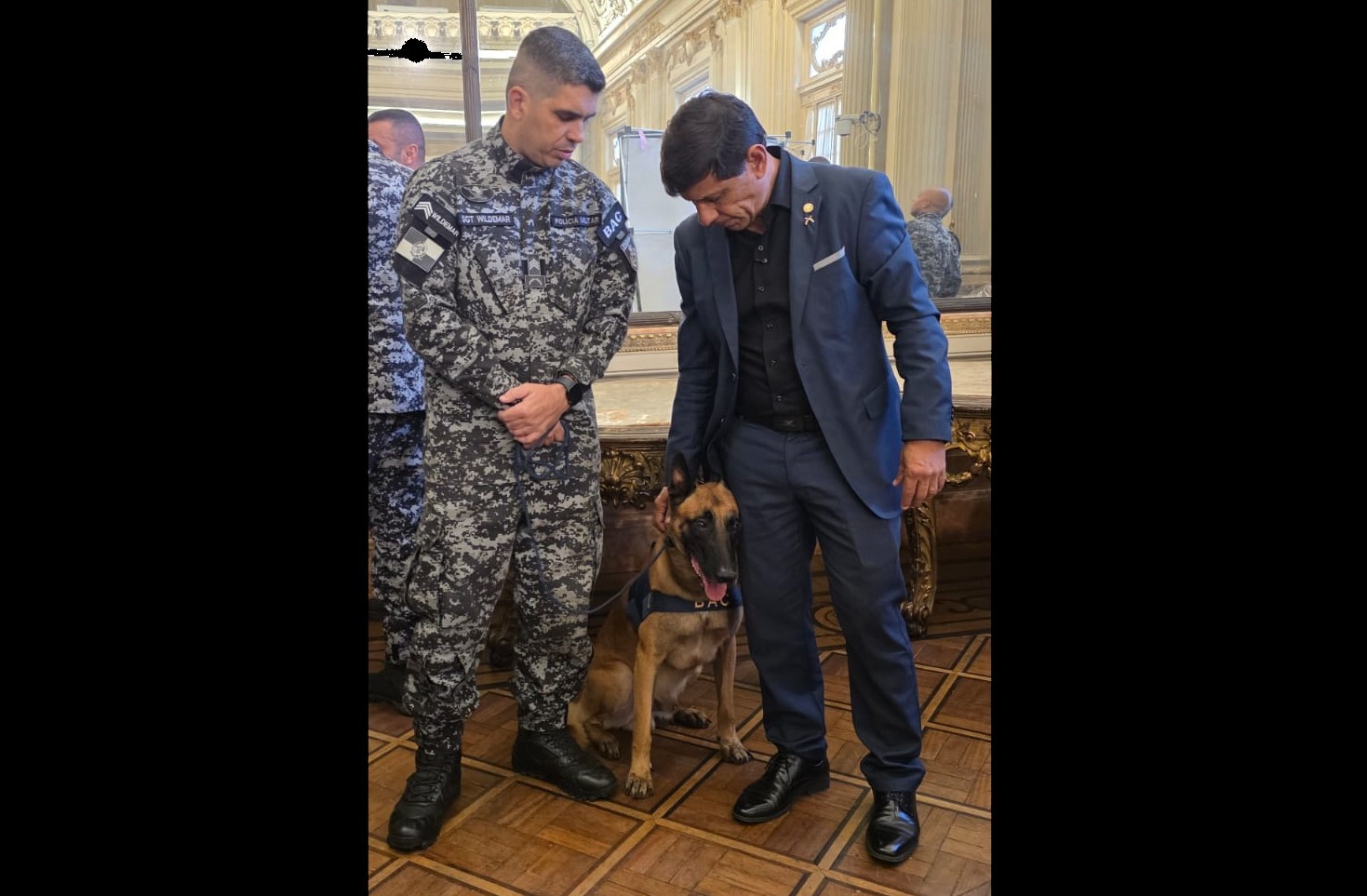 Medalha Tiradentes para o pastor Hulk: essa foi merecida