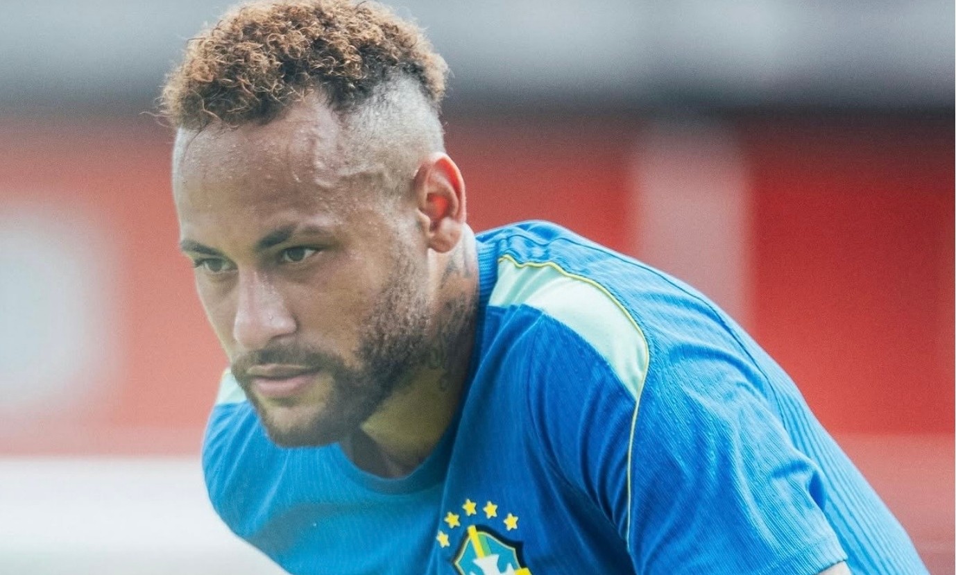 Neymar é visto em carrinho elétrico em parque e redes questionam (vídeo)