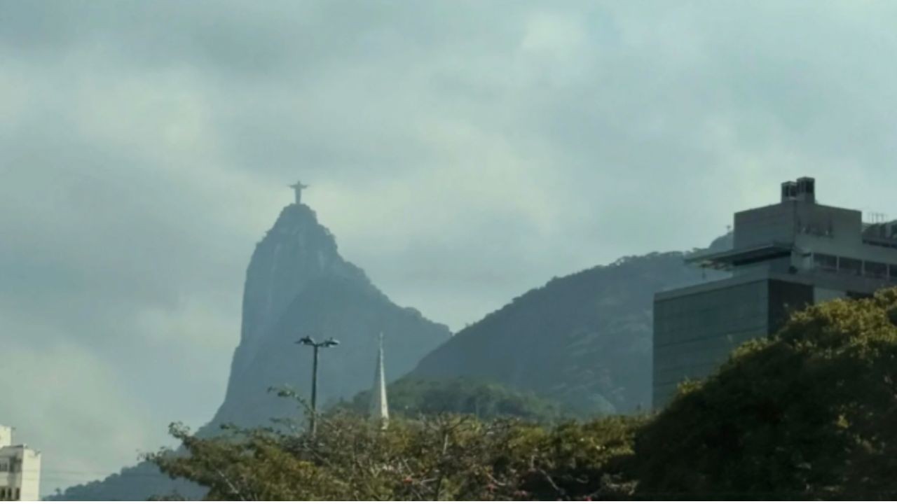 Previsão de vento forte faz prefeitura pedir que a população não se desloque