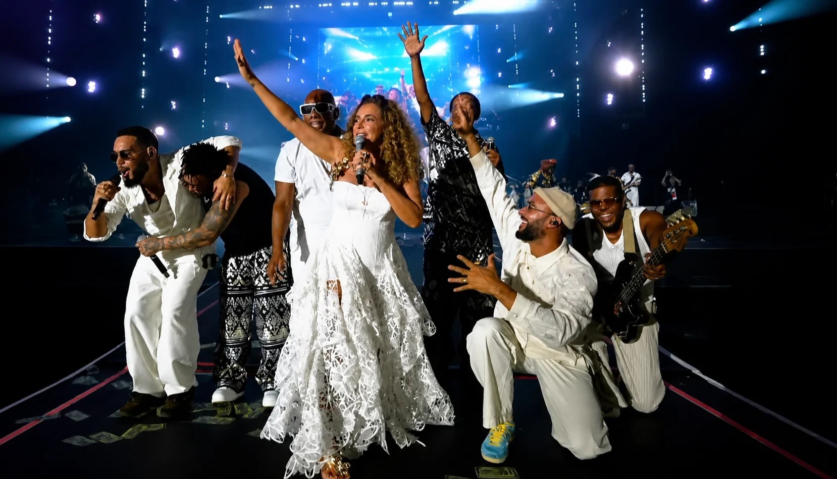 Rock in Rio: Daniela Mercury, Gilsons e Olodum cantam samba da Mangueira
