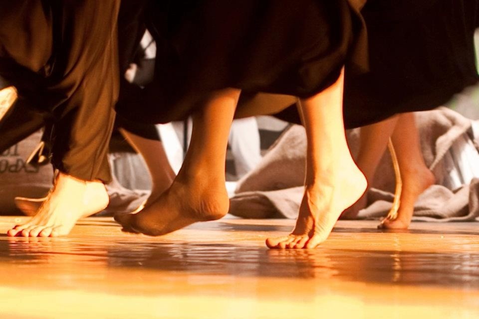 Quem dança seus males espanta!